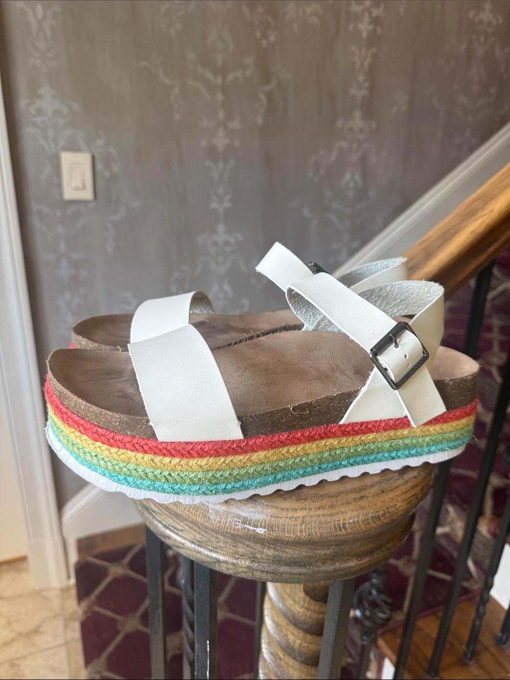 DIRTY lAUNDRY white rainbow, striped platform sandals very good condition 9.5